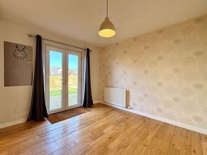 Photo 7- click for photo gallery